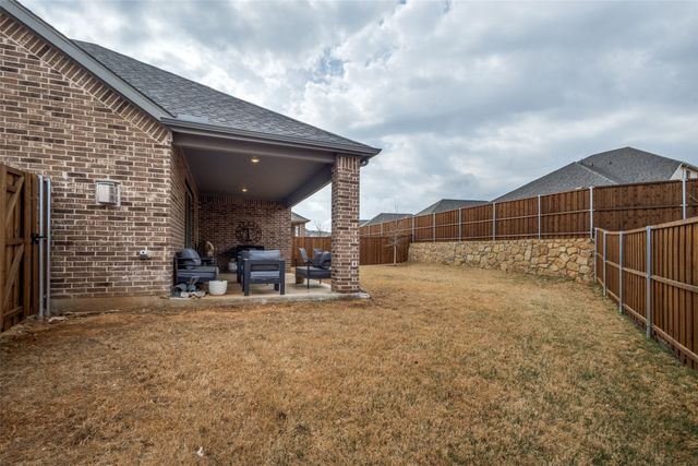 2813 Acadia Drive, Corinth, TX 76210