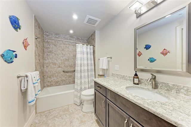 250 HIDDEN BAY DRIVE 301, Osprey, FL 34229