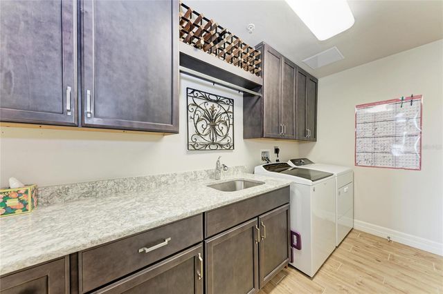 250 HIDDEN BAY DRIVE 301, Osprey, FL 34229