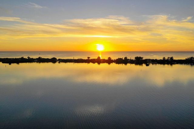 250 HIDDEN BAY DRIVE 301, Osprey, FL 34229