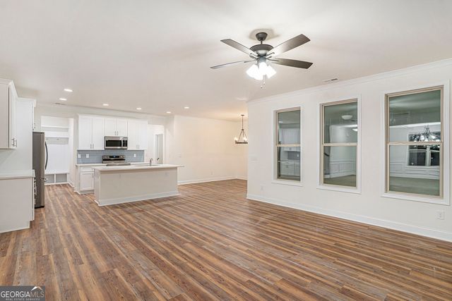 210 Parker Drive, Mcdonough, GA 30253