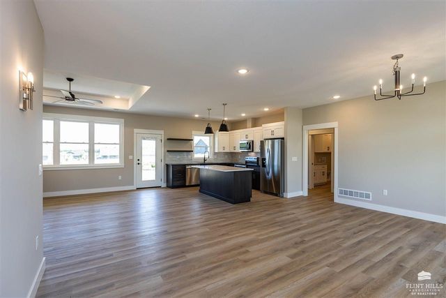 8840 Moonbug Lane, Manhattan, KS 66502