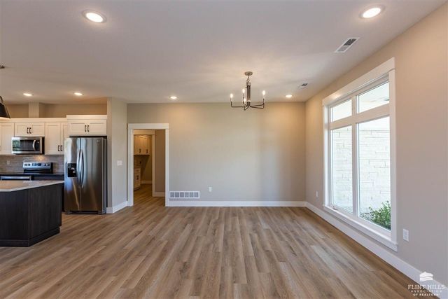 8840 Moonbug Lane, Manhattan, KS 66502