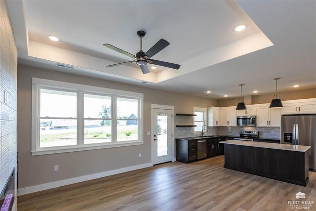 8840 Moonbug Lane, Manhattan, KS 66502