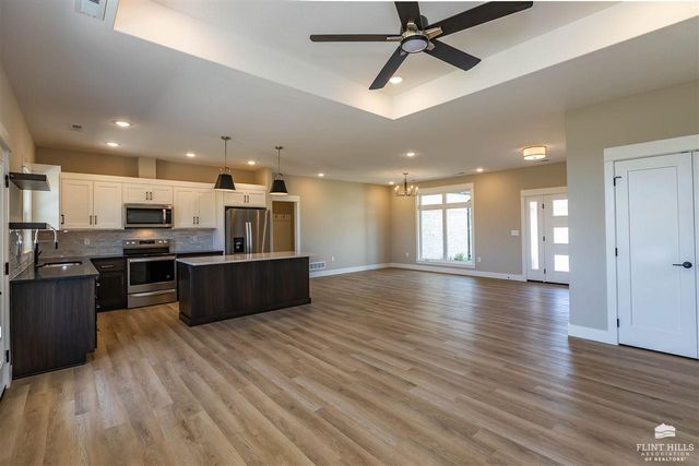 8840 Moonbug Lane, Manhattan, KS 66502