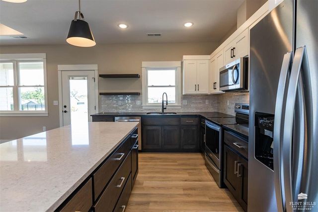 8840 Moonbug Lane, Manhattan, KS 66502