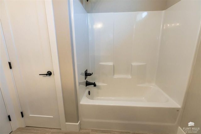 8840 Moonbug Lane, Manhattan, KS 66502