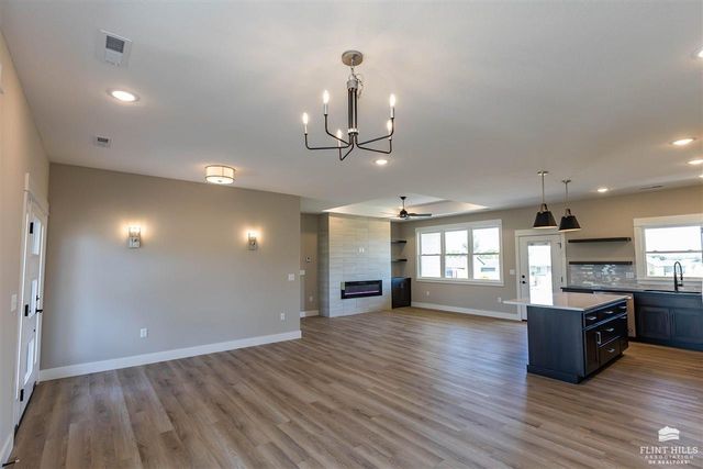 8840 Moonbug Lane, Manhattan, KS 66502
