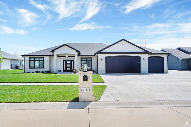 8840 Moonbug Lane, Manhattan, KS 66502