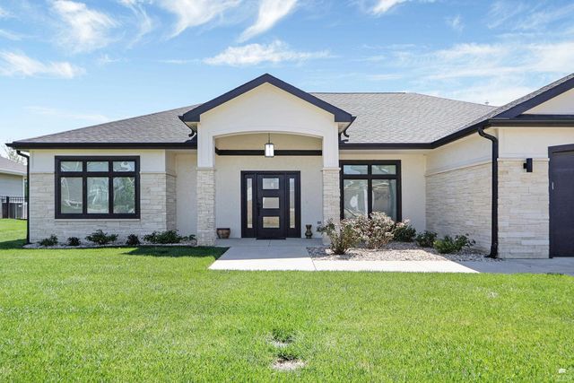 8840 Moonbug Lane, Manhattan, KS 66502