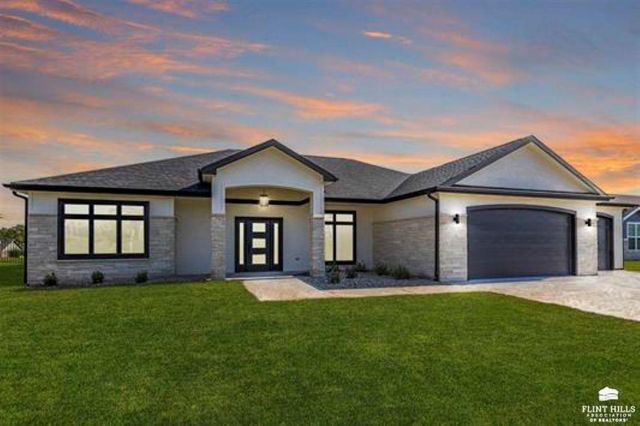 8840 Moonbug Lane, Manhattan, KS 66502