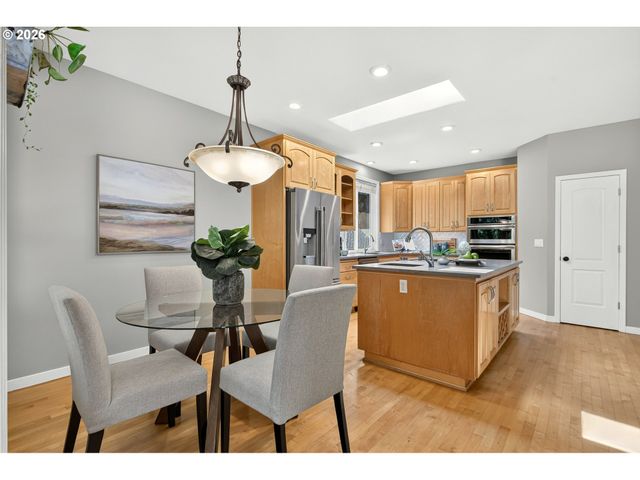 2480 Sw 75TH Ter, Portland, OR 97225