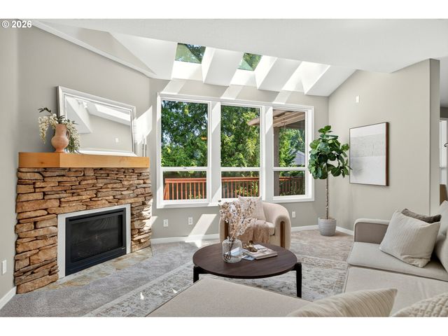 2480 Sw 75TH Ter, Portland, OR 97225