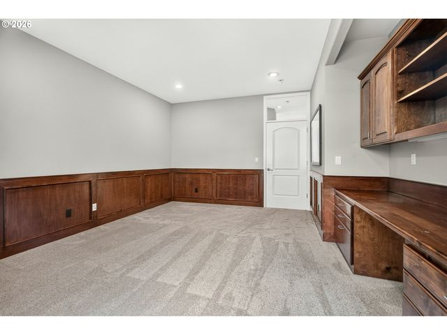 2480 Sw 75TH Ter, Portland, OR 97225