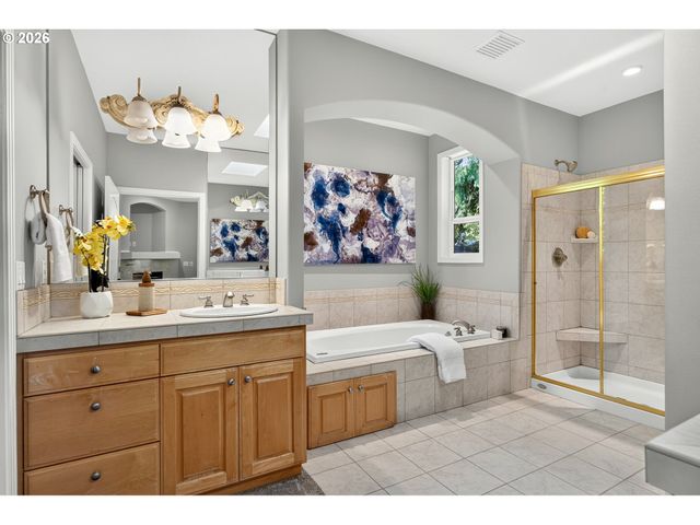 2480 Sw 75TH Ter, Portland, OR 97225