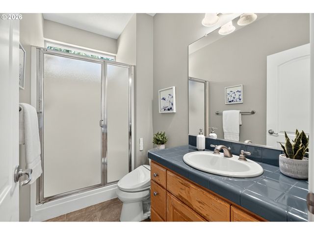 2480 Sw 75TH Ter, Portland, OR 97225