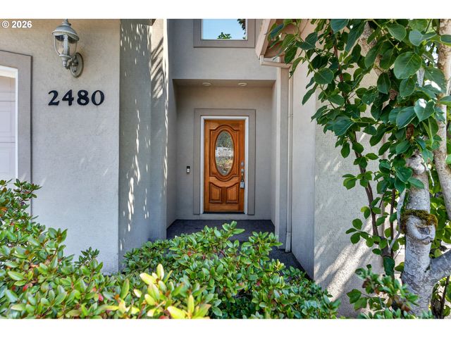 2480 Sw 75TH Ter, Portland, OR 97225