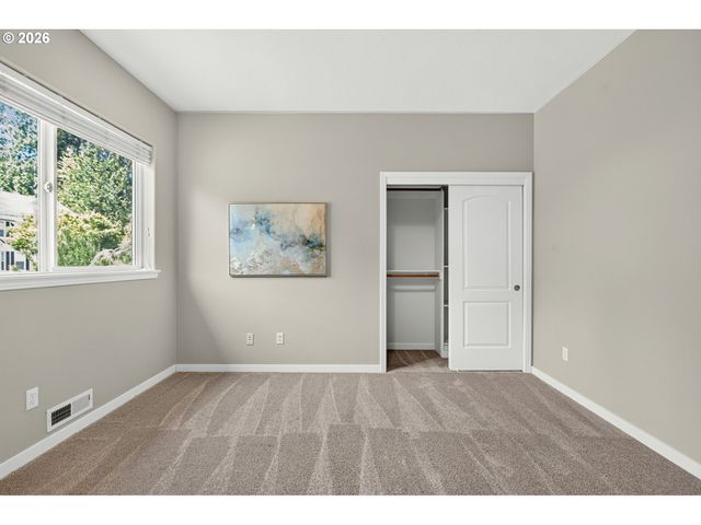 2480 Sw 75TH Ter, Portland, OR 97225