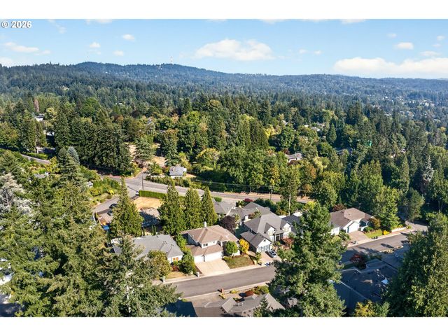 2480 Sw 75TH Ter, Portland, OR 97225