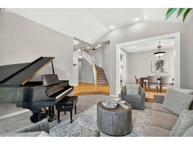 2480 Sw 75TH Ter, Portland, OR 97225