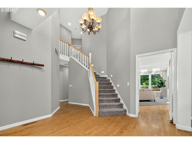 2480 Sw 75TH Ter, Portland, OR 97225