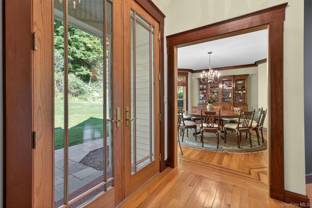 22 Goshen Road, Chester, NY 10918