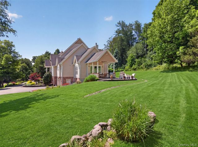 22 Goshen Road, Chester, NY 10918