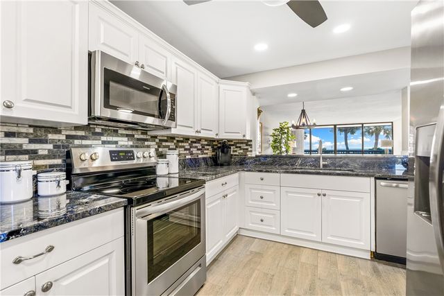 4141 Ocean Drive 208, Vero Beach, FL 32963