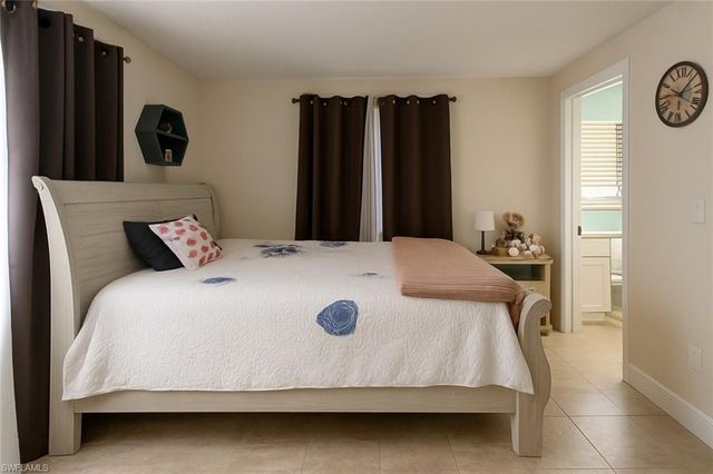 4706 25th AVE SW, Naples, FL 34116