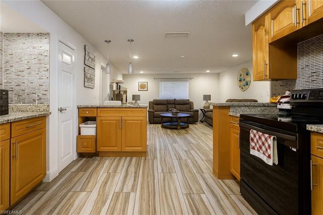 4706 25th AVE SW, Naples, FL 34116