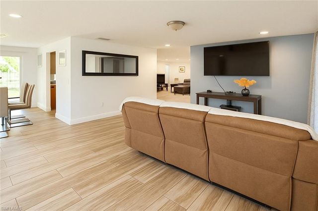 4706 25th AVE SW, Naples, FL 34116