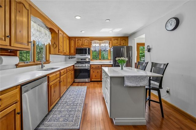 320 Shannock Road, South Kingstown, RI 02879
