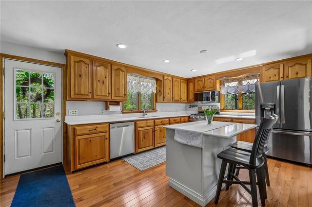 320 Shannock Road, South Kingstown, RI 02879