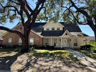 5659 Lymbar Drive, Houston, TX 77096