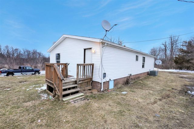 9304 Parkhurst Highway, Addison, MI 49220