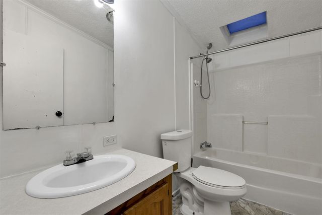 9304 Parkhurst Highway, Addison, MI 49220