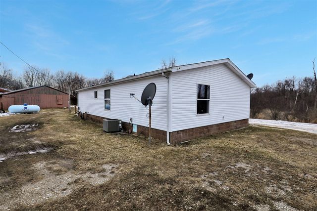 9304 Parkhurst Highway, Addison, MI 49220