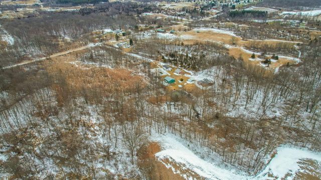 9304 Parkhurst Highway, Addison, MI 49220