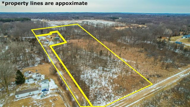 9304 Parkhurst Highway, Addison, MI 49220