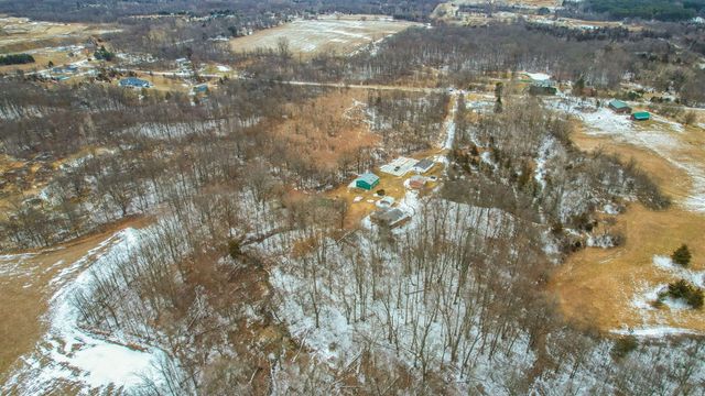 9304 Parkhurst Highway, Addison, MI 49220