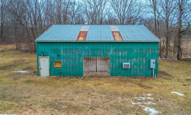 9304 Parkhurst Highway, Addison, MI 49220