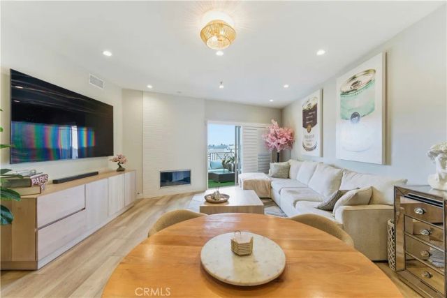 200 Pacific Coast Hwy 418, Huntington Beach, CA 92648