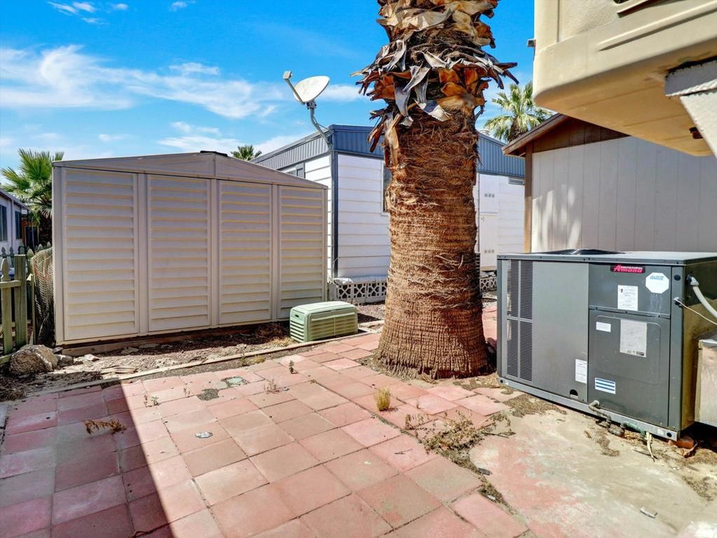 Image 11 of property listing at 51555 Monroe Street 75, Indio, CA 92201