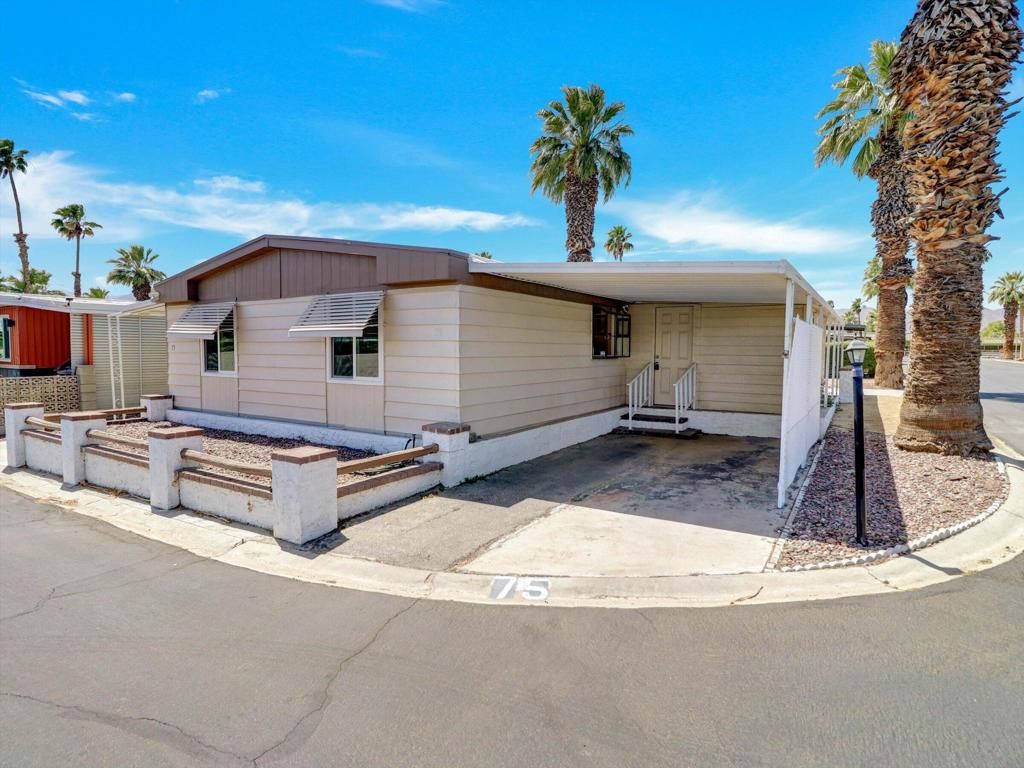 Image 5 of property listing at 51555 Monroe Street 75, Indio, CA 92201