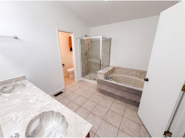 20890 E Sussex Ct, Parker, CO 80138