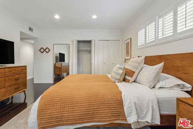 1126 N Central Avenue 112, Glendale, CA 91202