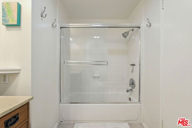 1126 N Central Avenue 112, Glendale, CA 91202