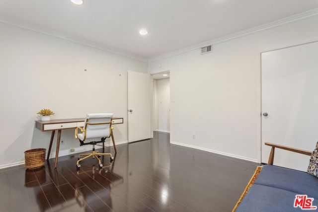 1126 N Central Avenue 112, Glendale, CA 91202