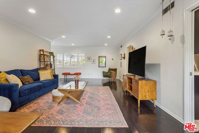 1126 N Central Avenue 112, Glendale, CA 91202