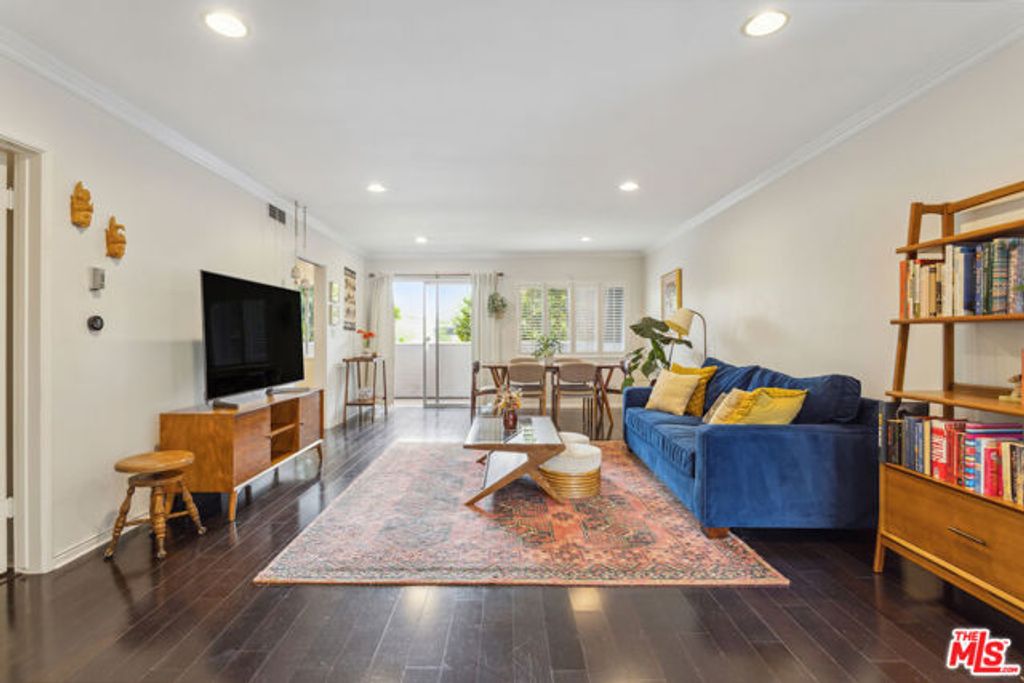 1126 N Central Avenue 112, Glendale, CA 91202
